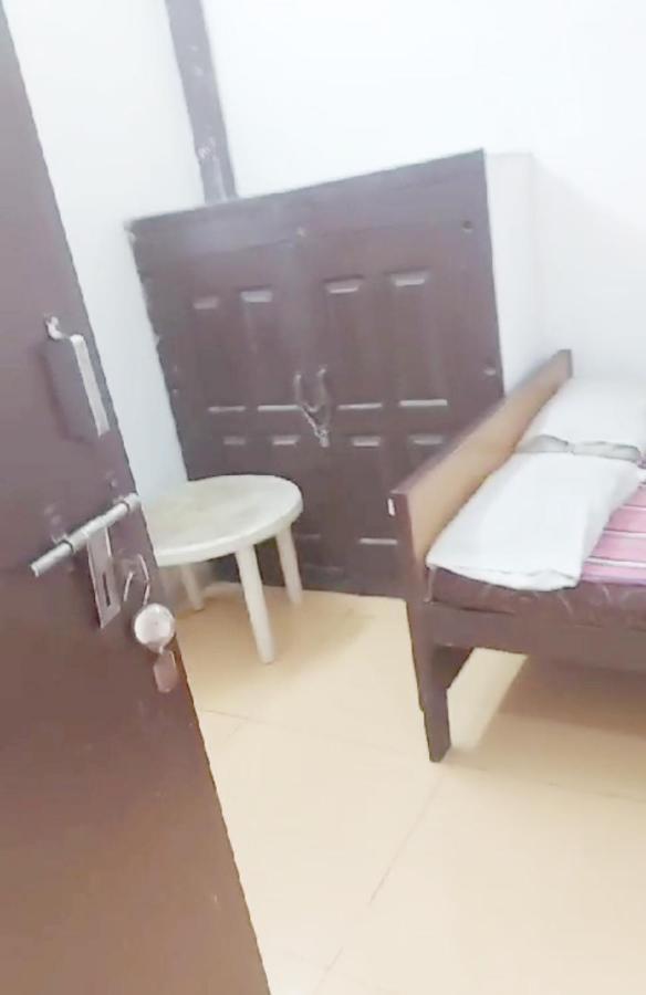 Gandhi Ganaga Guest House Varanasi Exterior photo
