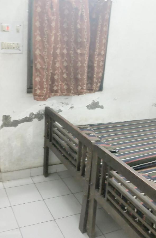 Gandhi Ganaga Guest House Varanasi Exterior photo